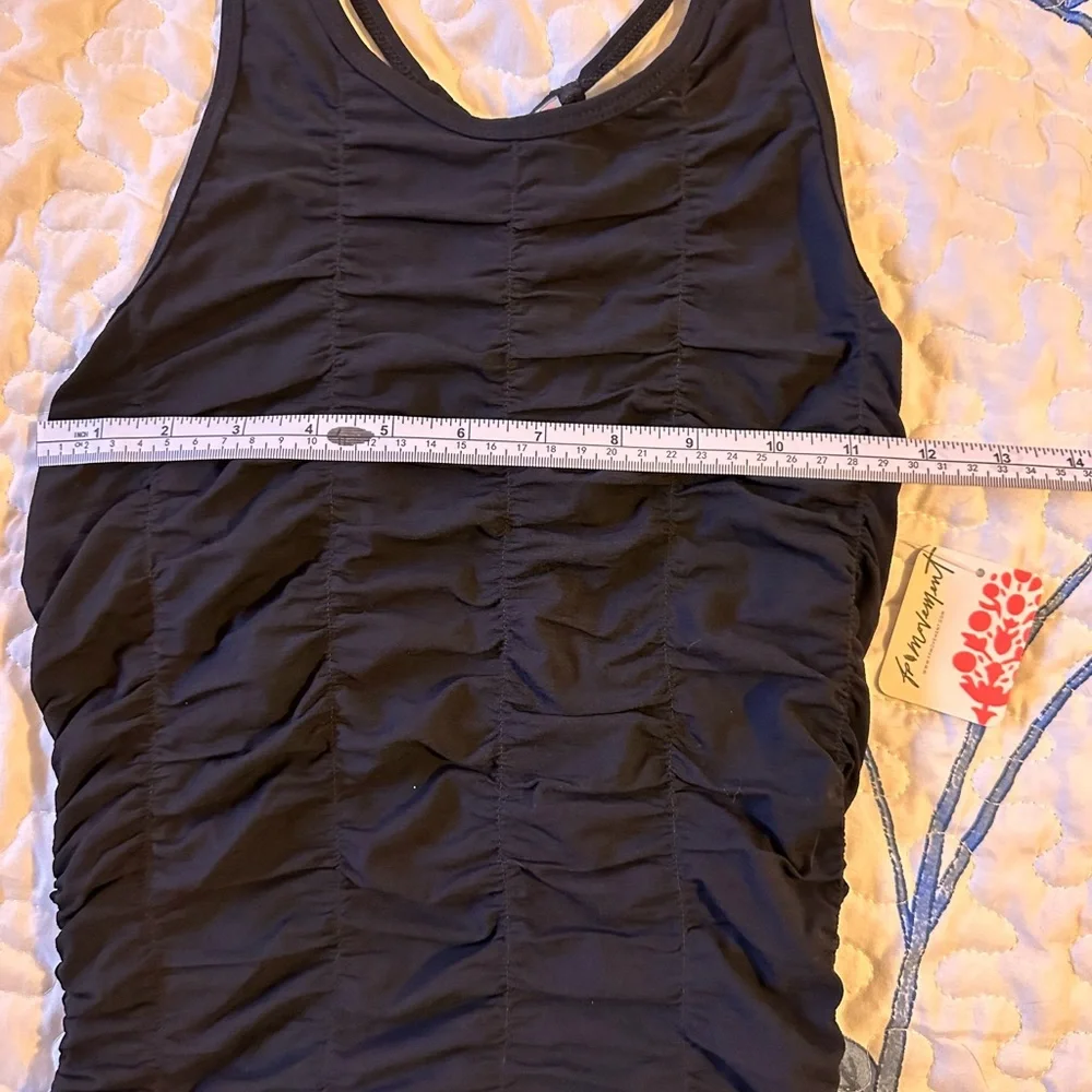 We the Free black top Medium NWT - Picture 3 of 4